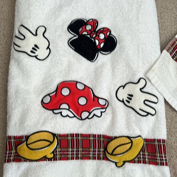 Disney World Mickey bath‎ and hand towel - Picture 2 of 10